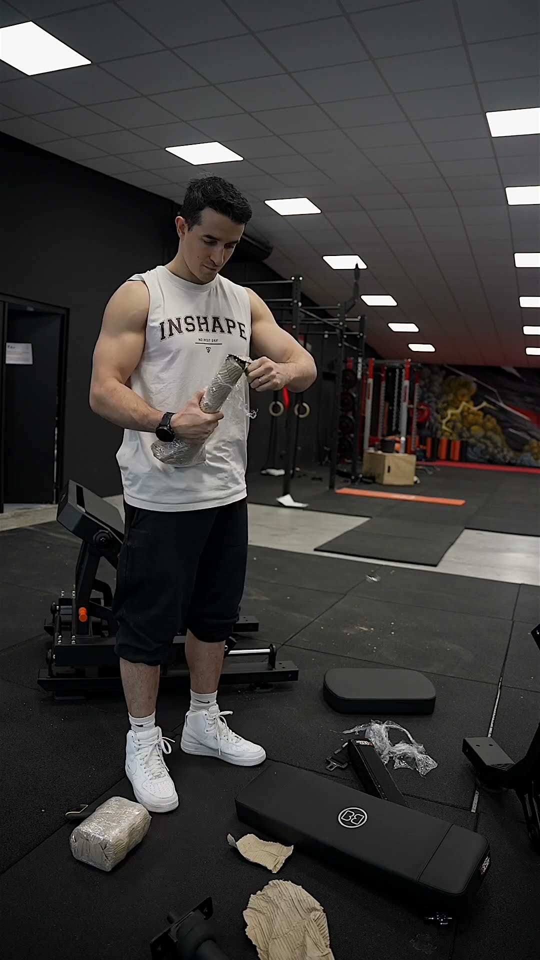 Building my new Hip thrust machine !! ?