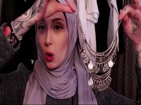  Wanita  Cantik  Berhijab  Ini Menuai KONTROVERSI YouTube