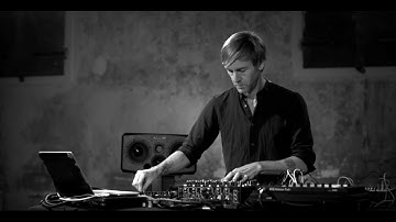 PLAYdifferently | Richie Hawtin Performance on MODEL 1