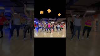 #Zumba ile eğlenerek kilo verebileceğini biliyor musun? #viral #zumba #kiloverme #viralvideos