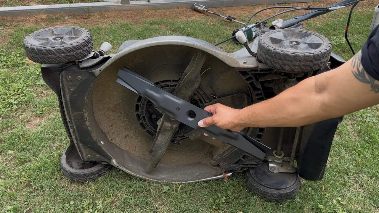 How To Replace A Lawnmower Blade On Almost Any Mower Honda GCV 170 HRN how-to-replace-a-lawnmower-blade-on-almost-any-mower-honda-gcv-170-hrn