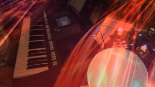 Video thumbnail of "Yamaha PSR S970 / Tyros with Rocken Roll is King- vocal cover"