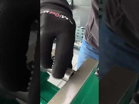 Набір мітчиків і плашок GUT MECHANIC 110 шт. все для нарізання різьби у кейсі GM01110, видео 3