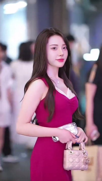Beautiful Chinese Girl, Chinese Street Fashion Trend #shorts #chinesestreet #streetfashion 462
