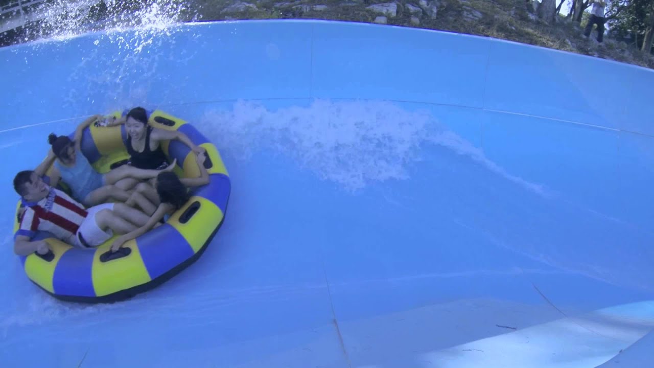 La Anaconda, un tobogán para 4 personas al mismo tiempo!