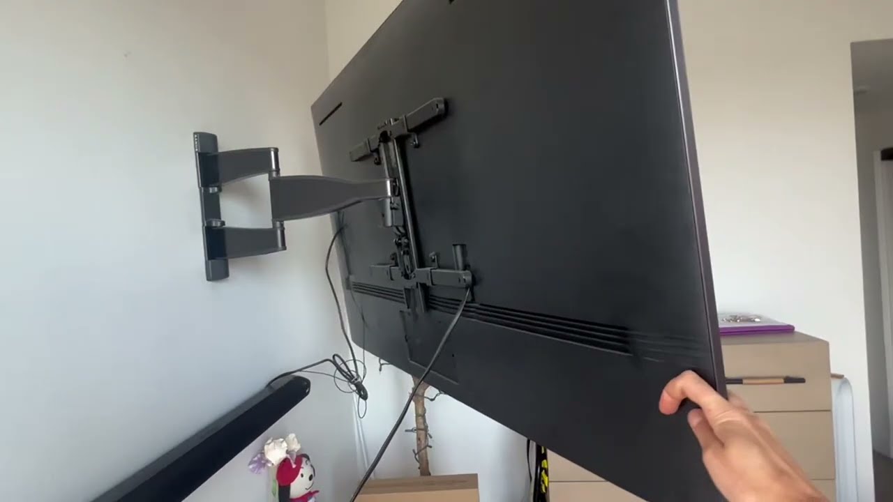 Sanus Vmf720 B2 Slim Full Motion Swivel TV Bracket Review, FULL MOTION Swivel TV BRACKET