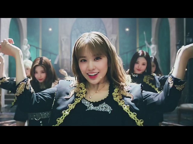 IZ*ONE Vampire (Dracula ver.) M/V class=