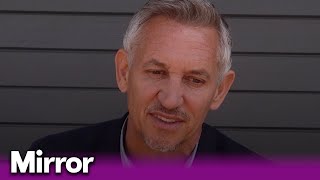Gary Lineker to leave Match Of The Day
Sports broadcaster Gary Lineker will step down as host of Match Of The Day at the end of the season, but will continue to present coverage of the FA Cup in 2025/26 and the World Cup in 2026, the BBC has confirmed.
Mirror Celebrity News: https://www.mirror.co.uk/3am/
Mirror Celebs Facebook: https://www.facebook.com/MirrorCeleb
Mirror Celebs IG: https://www.instagram.com/dailymirror/
Mirror Celebs TikTok: https://www.tiktok.com/@dailymirror
Mirror Celebs Twitter: https://twitter.com/mirrorceleb
Sign up for our newsletters: https://www.mirror.co.uk/email
#TheMirror #Entertainment #garylineker #matchoftheday #facup Gary Lineker to leave Match Of The Day