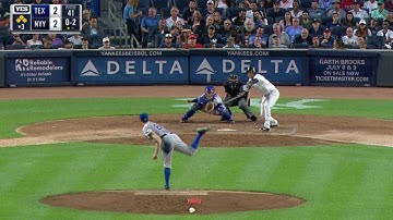 TEX@NYY: Castro lofts an RBI single to center field