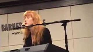 Loreena McKennitt at Barnes and Noble Raglan Road