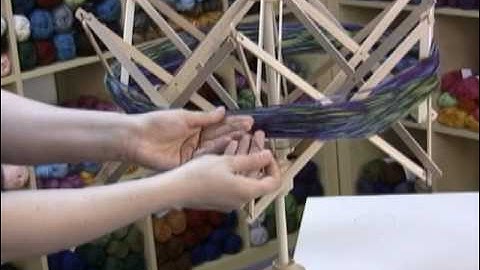 How to Use a Yarn Swift