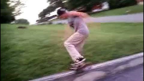 AARON TUCK !!!FRONTSIDE NOSESLIDE TO FAKIE!!!