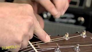 Video thumbnail of "How to String a Steel-String Acoustic Guitar For Dummies"