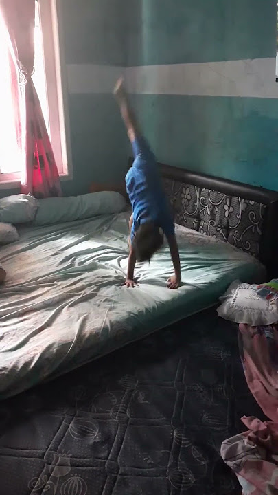 Anak Kecil Jungkir Balik 2020