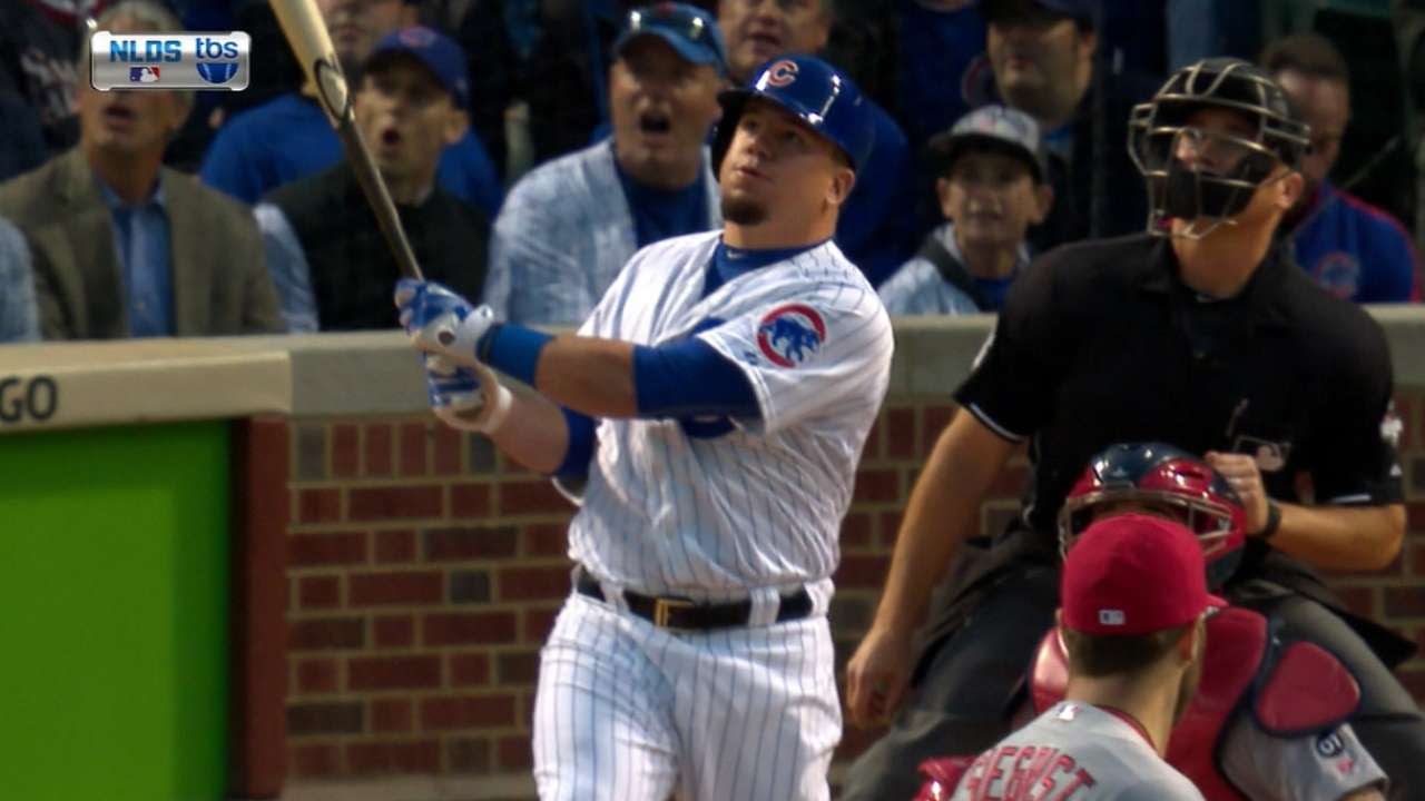 Schwarber sends one out of Wrigley 