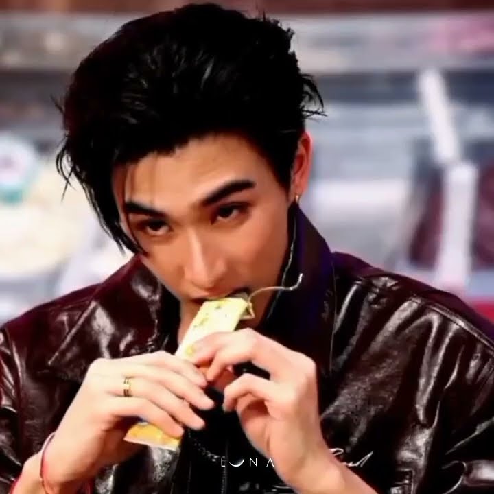 the fact that he was clueless 😭😭😭 #perthsanta #perthtanapon #santapp #L_u_n_a_lu