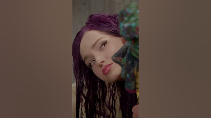From makeovers to matchmaking, Anna Cathcart can do it all 👑 #Descendants #Shorts