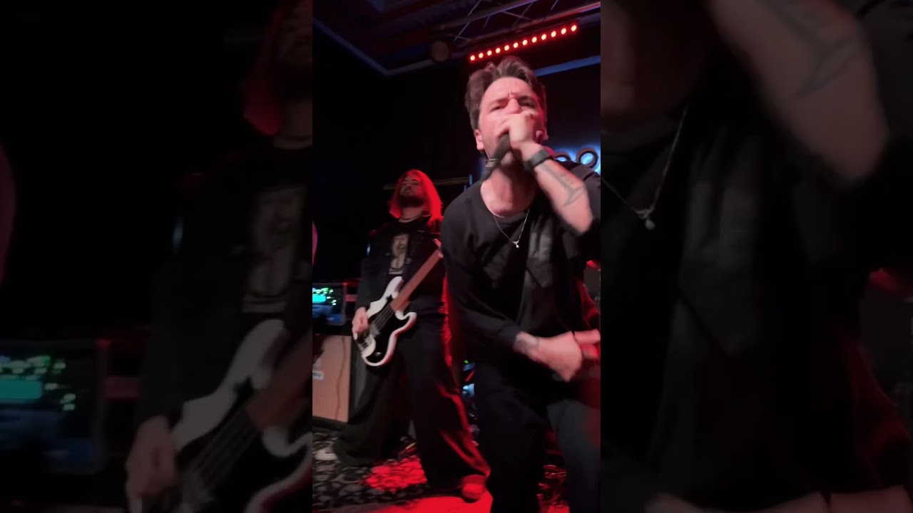 Bros getting groovy💀 