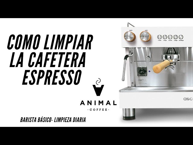 Cómo limpiar una cafetera de bar: consejos y trucos