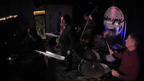Sleigh Ride - Linda Cole & The Joshua Bowlus Quartet