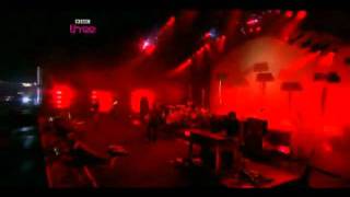 Arctic Monkeys - Red Right Hand [live at Reading Festival 2009]