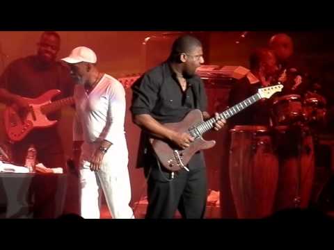'amazing'-maze-ft.-frankie-beverly---"the-golden-time-of-day"-(live)