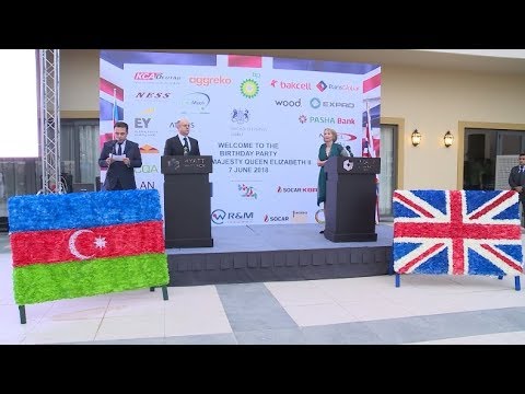 Video: Kraliçanın Rəsmi Ad Günü