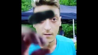 Mesut Ozil Sakız Sektirme Ustası