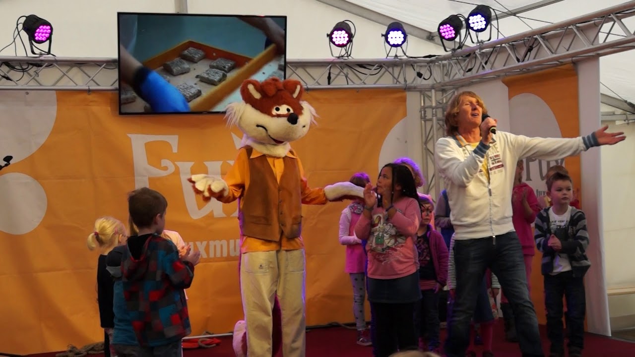 FUNNY FUX (Bernd Klüser)-PICKE PACKE VOLL- TAG DER OFFENEN TÜR-BÄCKEREI NIEHAVES - YouTube