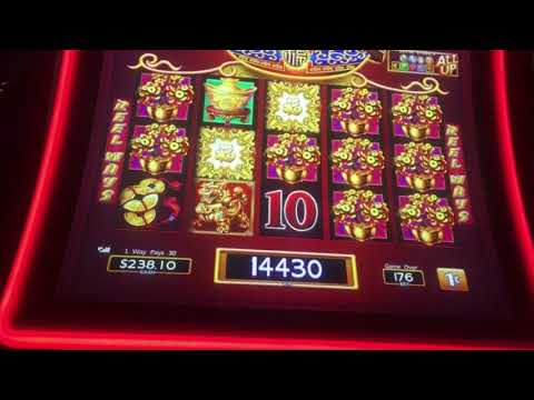 Locking Wilds Bonus Slot Machine in Las Vegas! #slots