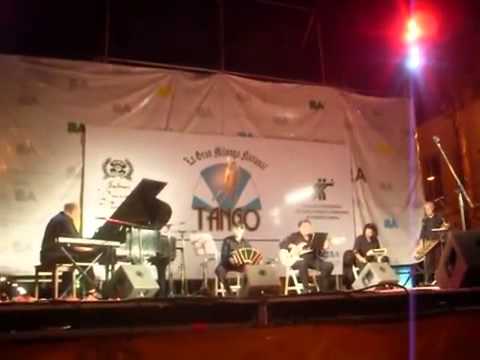 Lucho Repetto y su UB Tango "Taconeando"