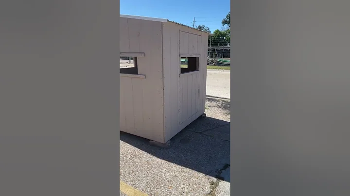 6 x 6 Lifetime Style Deer Stand Shooting House Box Blind