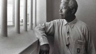 Video thumbnail of "Todos Tus Muertos - Mandela"