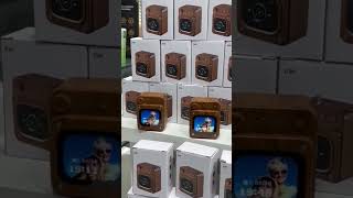 Touch Screen Bluetooth SpeakerWith multifunction workCalenderAlarm ClockSuper sound 💯Compact