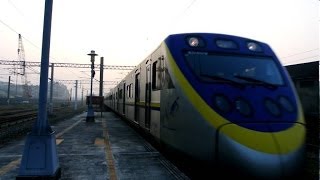 2014/02/18-EMU800型山線區間車2103次,烏日站停車(含車站PIDS/列車電子行先).