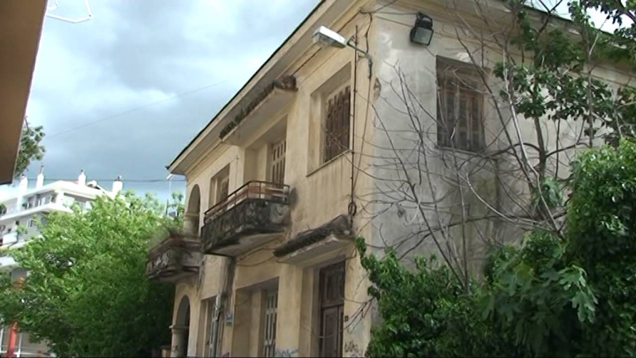 ΤΑ ΧΝΑΡΙΑ ΤΟΥ ΧΡΟΝΟΥ ΠΑΝΩ ΣΤΗΝ ΠΟΛΗ (ΑΓΡΙΝΙΟ ΚΑΙ ΧΡΟΝΟΣ)