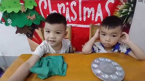 Tiếng Anh Giao Tiếp Phan Thiết: Sủi and Bọt practice talking about Art Tools