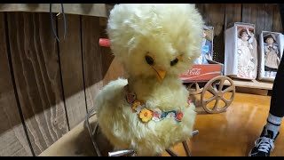 Horses, Donkeys, and Chicks Oh My at the Antique Mall | Vintage Shopping With Fickle Mama