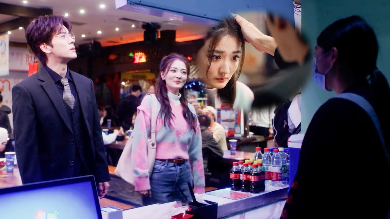 Cinderella sangka teman lelakinya yang makan di gerai tepi jalan itu miskin, rupanya CEO!