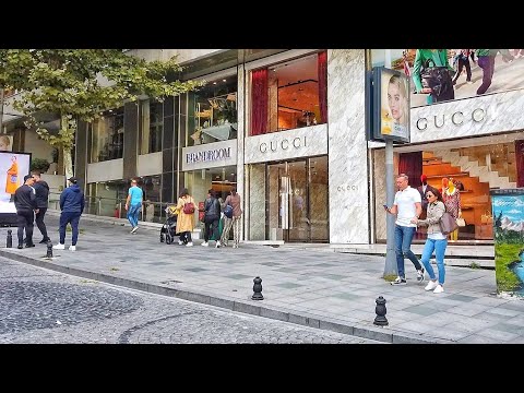 Walking in Nişantaşı ; Elegant Boutiques and Cafés of Istanbul