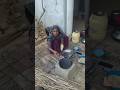 पानी के हाथ की रोटी बनाने वाली वृंदावन से बुलाए#