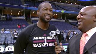 Dwyane Wade Photo Bombs Himself!