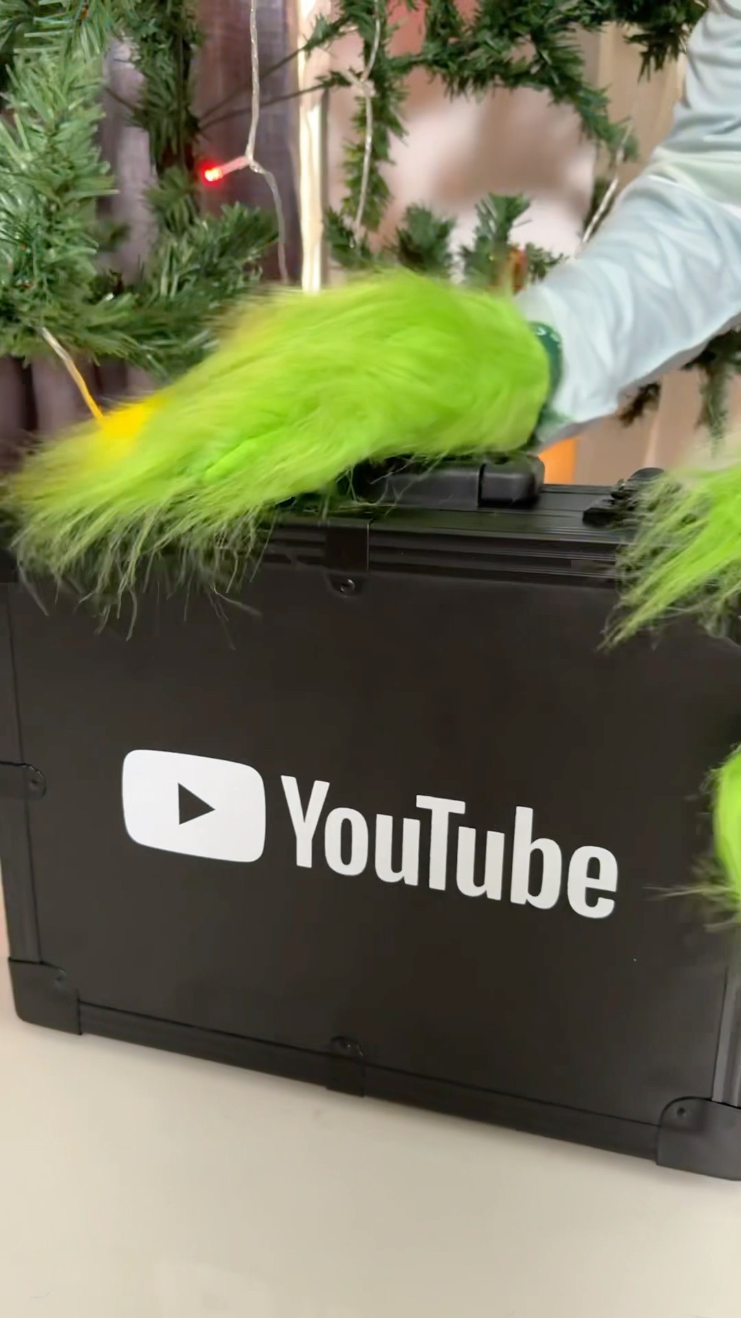 All the heroes say hello and thank you  #youtubecreatorawards