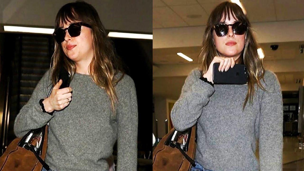 News: Dakota Johnson spotted at LA airport 03.04.18