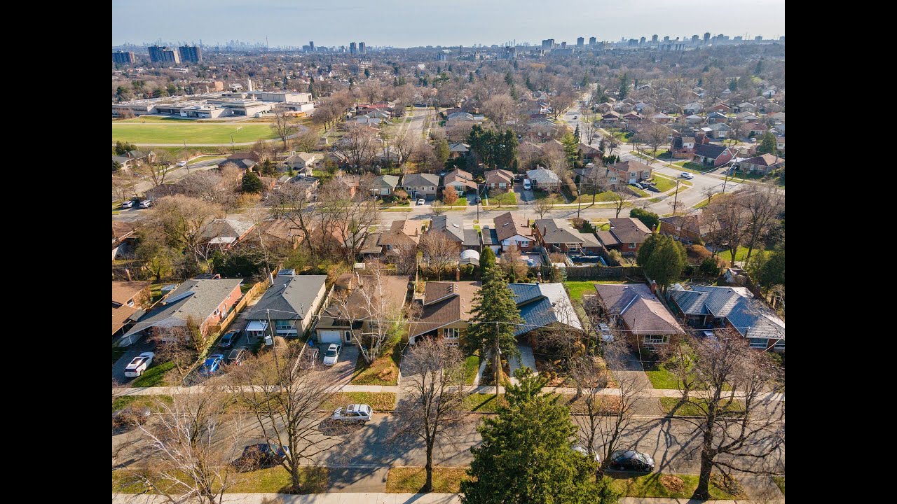 23 Barwell Crescent, Etobicoke Home for Sale Real Estate Properties