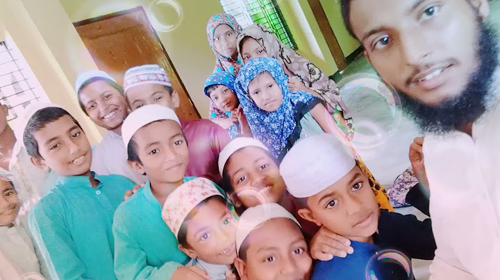ছাত্রদের সাথে এমনঐ থাকা উচিত‌। Students should be like that