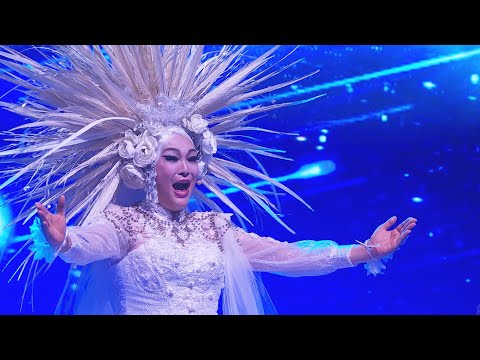 日本版から生まれたゴールデンブザー、両声で歌うマリア・セレンの決勝パフォーマンス | Japan's Got Talent 2023