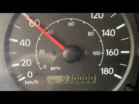 Ont. Man Looking To Hit 1 Million Km On His 22-Year Old Van