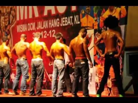 Lawak - Pertandingan Bina Badan (30.12.2012)