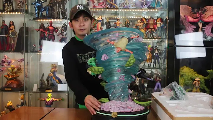 Break the box of One Piece toy model nearly 100 million